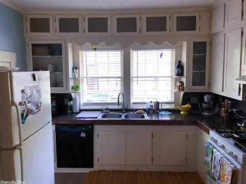 329 Oliver, Conway, AR 72034 photo 6