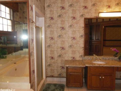 10 Elm Woods Cir, Pine Bluff, AR 71603 photo 4