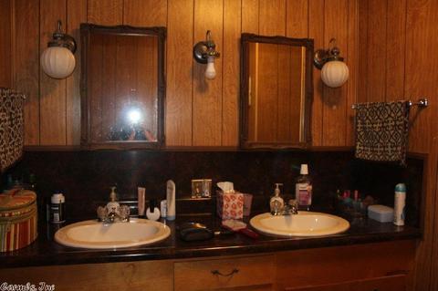 506 E Main St, Mountain View, AR 72560 photo 17