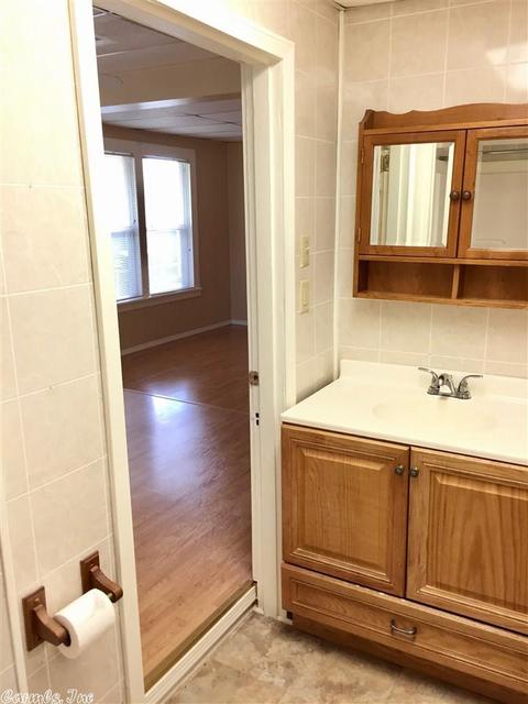 1024 Davis, Conway, AR 72034 photo 8