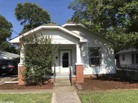 1024 Davis, Conway, AR 72034 photo 1