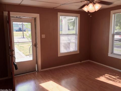 1024 Davis, Conway, AR 72034 photo 17