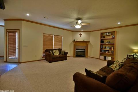 1690 Hosta, Conway, AR 72034 photo 14