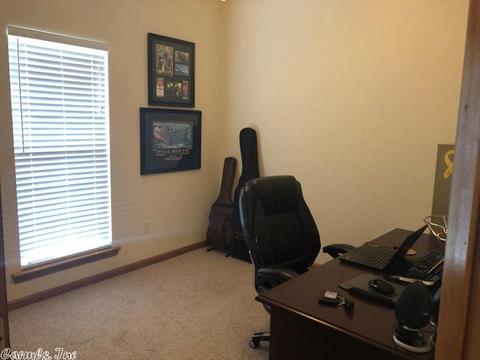 1690 Hosta, Conway, AR 72034 photo 10