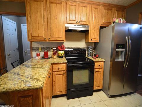 904 Silktree Dr, Bryant, AR 72022 photo 4