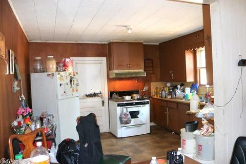 930 E Stilwell, De Queen, AR 71832 photo 3