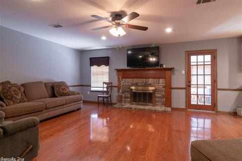 212 S Hampton, Conway, AR 72034 photo 2