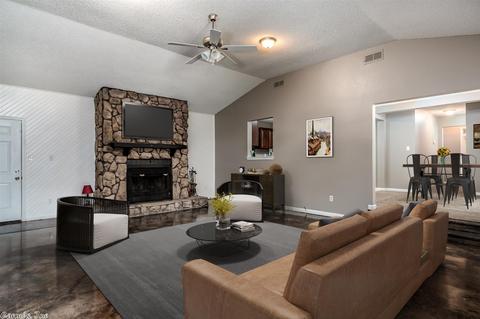 524 Pearl, Benton, AR 72015 photo 2