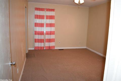211 Linden Cir, Pine Bluff, AR 71603 photo 6