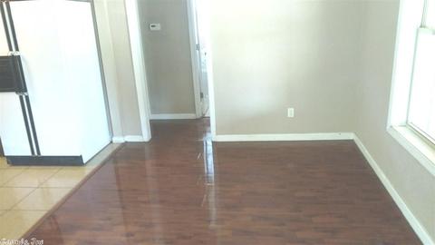292 E Carlson, Trumann, AR 72472 photo 4