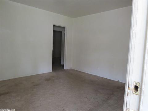 2100 W 28th Ave, Pine Bluff, AR 71603 photo 3