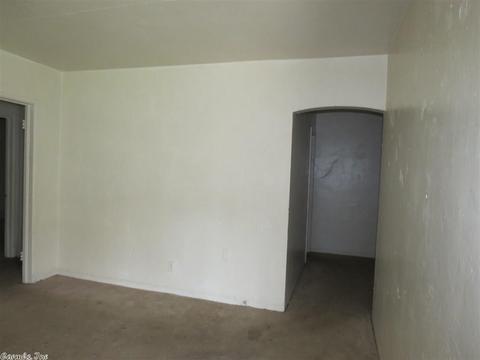 2100 W 28th Ave, Pine Bluff, AR 71603 photo 4