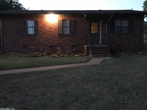 705 E Br, Morrilton, AR 72110 photo 2