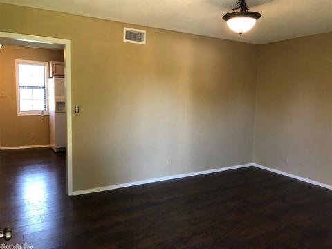 705 E Br, Morrilton, AR 72110 photo 3