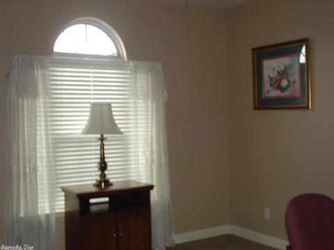 1003 Sunset Gdns E, Bryant, AR 72022 photo 13