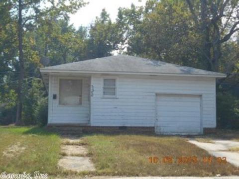 3206 Tulip St, Pine Bluff, AR 71603 photo 1