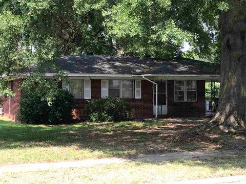 1701 Belmoor Dr, Pine Bluff, AR 71601 photo 1