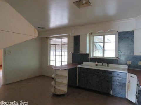 1215 W 29th Ave, Pine Bluff, AR 71603 photo 5