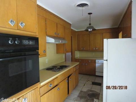 2209 W 35th Ave, Pine Bluff, AR 71603 photo 3