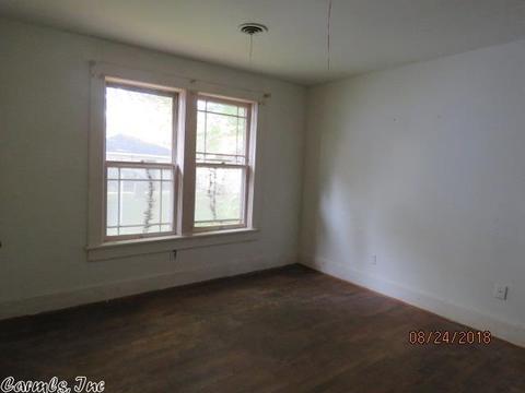 1806 S Linden St, Pine Bluff, AR 71603 photo 5
