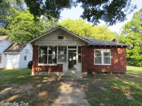 1806 S Linden St, Pine Bluff, AR 71603 photo 1