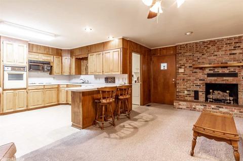 13 Williamsburg Ct, Conway, AR 72034 photo 15
