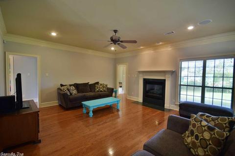 1825 Summerbrook, Conway, AR 72034 photo 4
