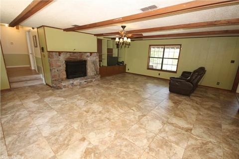 9225 Parson, Benton, AR 72015 photo 2