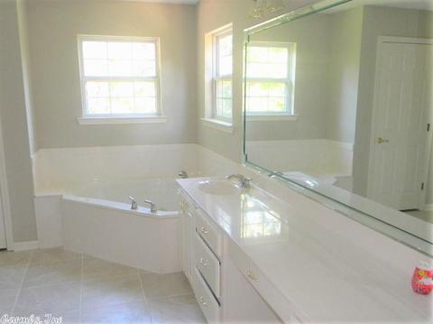 11522 High Pointe Dr, Benton, AR 72019 photo 6