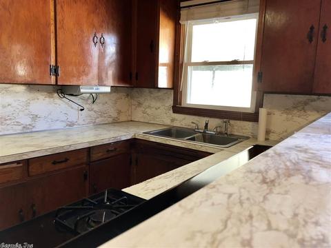 1725 Clifton, Conway, AR 72032 photo 12