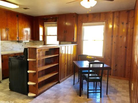 1725 Clifton, Conway, AR 72032 photo 10
