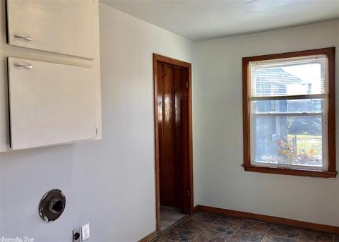 1725 Clifton, Conway, AR 72032 photo 7