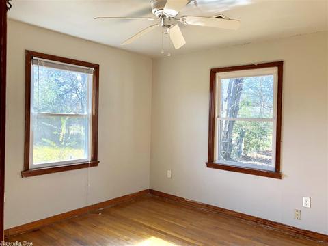 1725 Clifton, Conway, AR 72032 photo 17