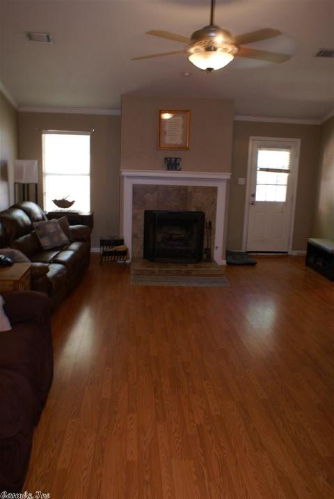 2107 Cherry Xing, Benton, AR 72015 photo 3
