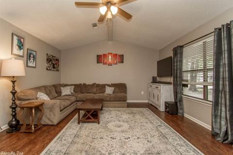 10 Fair Oaks Dr, Conway, AR 72034 photo 4