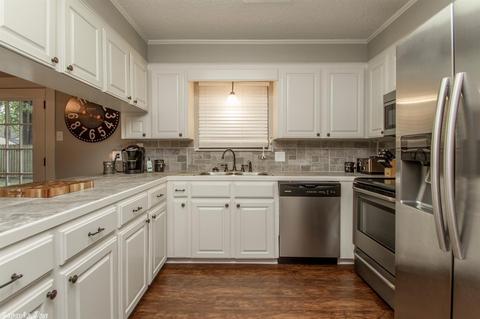 10 Fair Oaks Dr, Conway, AR 72034 photo 9