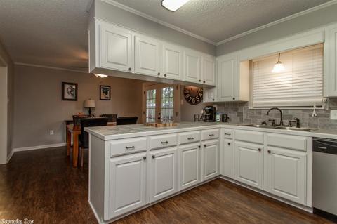 10 Fair Oaks Dr, Conway, AR 72034 photo 8