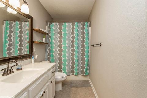 10 Fair Oaks Dr, Conway, AR 72034 photo 15