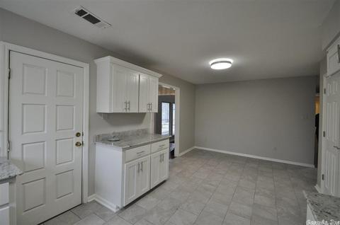 1115 Smithers, Benton, AR 72015 photo 9