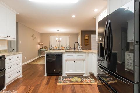 1315 River Oaks Dr, Benton, AR 72019 photo 5
