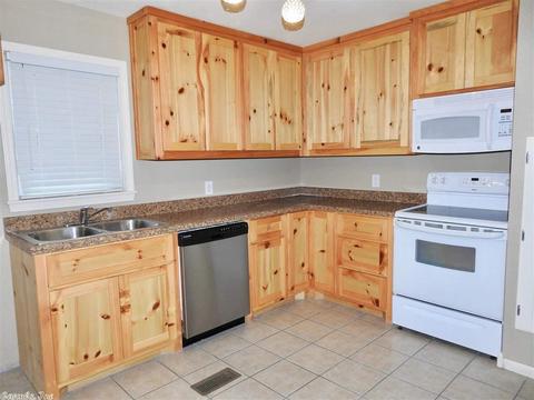 1903 Wright Ave, Benton, AR 72019 photo 2