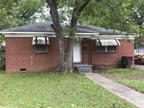 2304 S Cypress St, Pine Bluff, AR 71603 photo 1