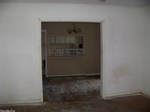 904 E Mill St, Malvern, AR 72104 photo 3