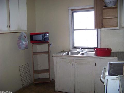 904 E Mill St, Malvern, AR 72104 photo 2