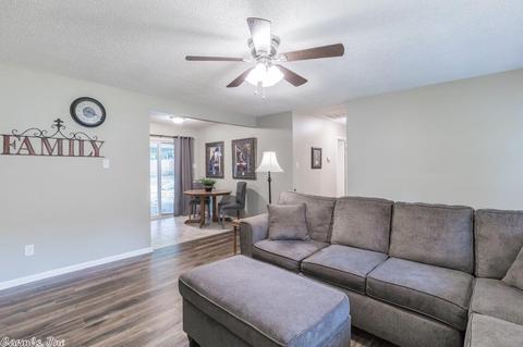 1908 Penland Dr, Benton, AR 72015 photo 2