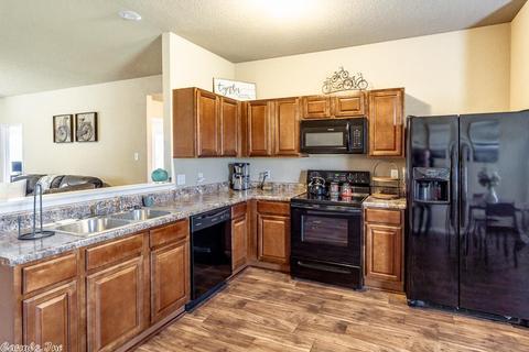 3010 Beechwood Dr, Conway, AR 72032 photo 2