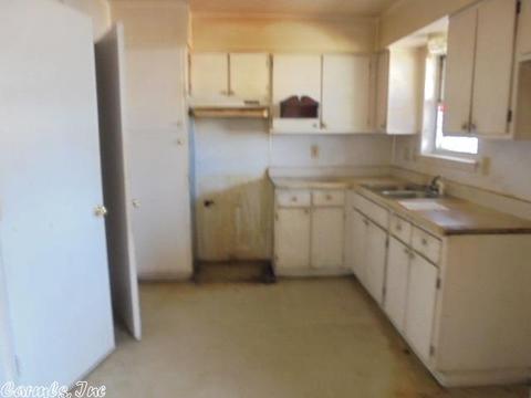 211 Johnson Rd, Benton, AR 72015 photo 4