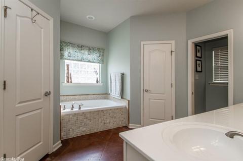 2411 Westbury, Benton, AR 72015 photo 16