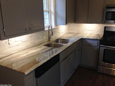 39 Crain Dr, Bryant, AR 72022 photo 2
