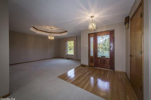 955 Pickthorne, Cabot, AR 72023 photo 4